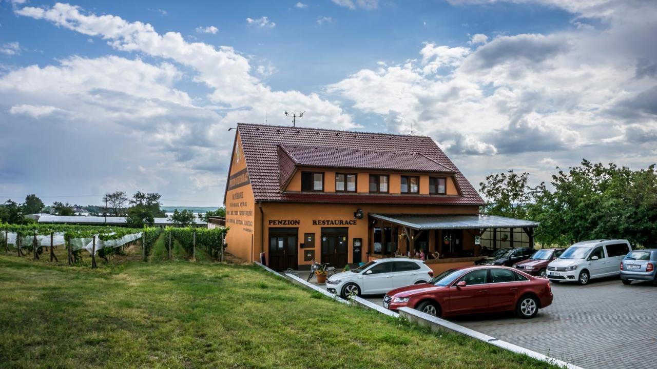 Penzion S Restauraci Na Furhaple Sakvice Luaran gambar