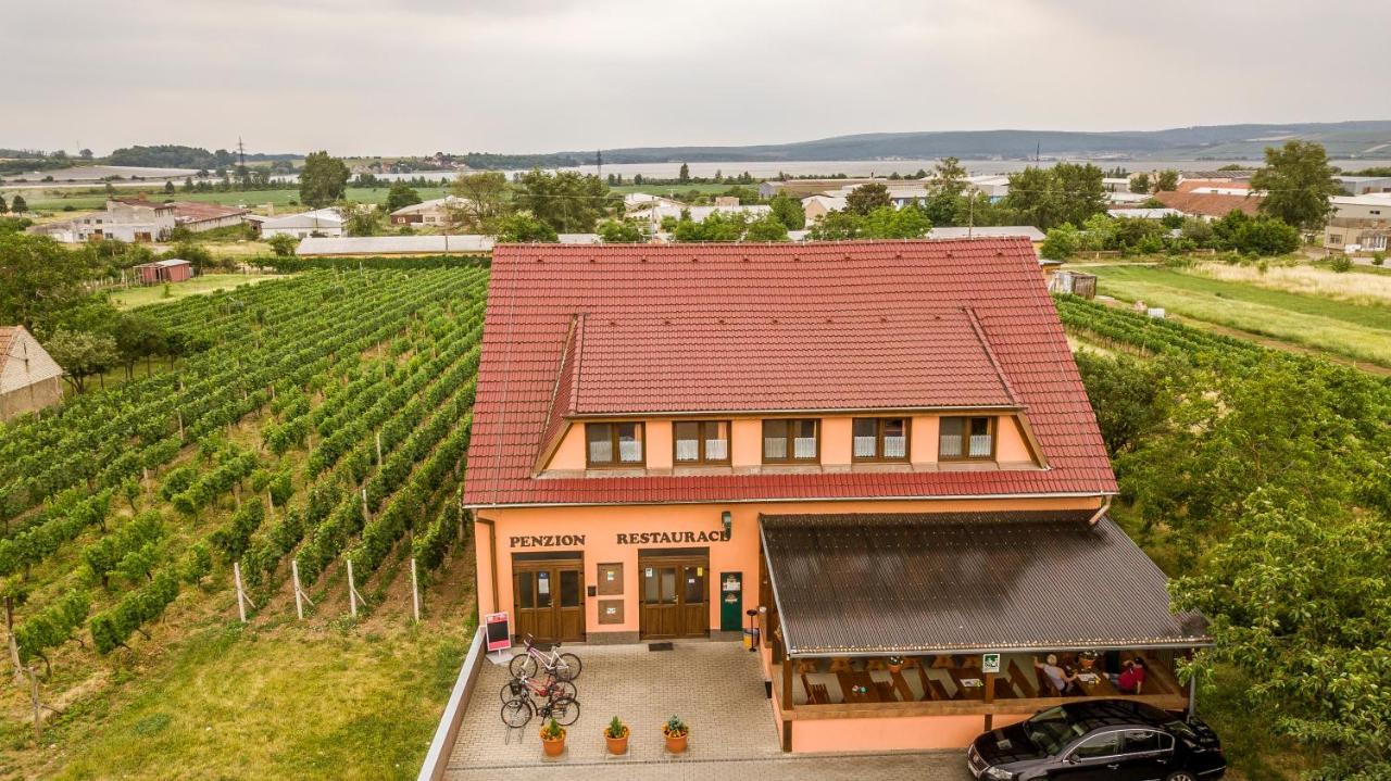 Penzion S Restauraci Na Furhaple Sakvice Luaran gambar