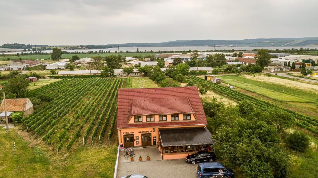 Penzion S Restauraci Na Furhaple Sakvice Luaran gambar